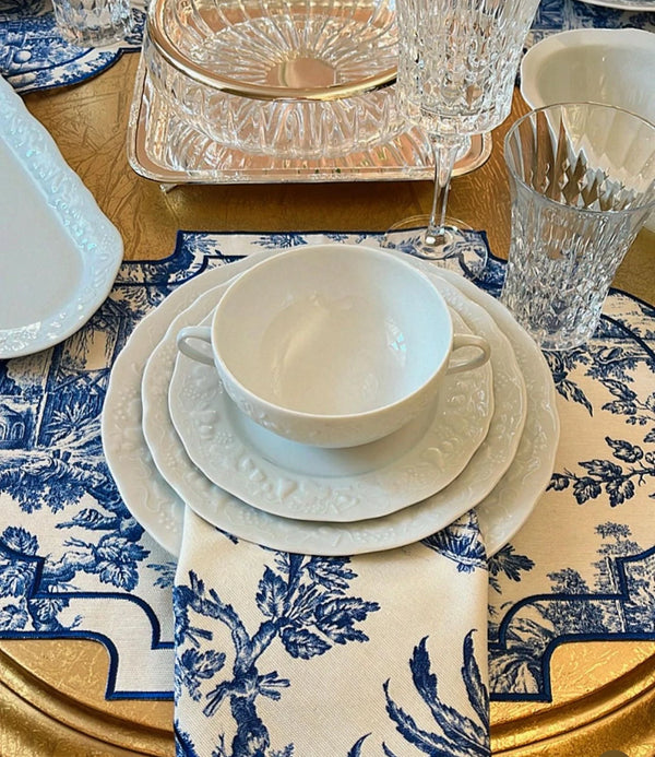 Luxury Set of 12 Blue Chinoiserie Embroidered Scallop Edge Placemats & Napkins