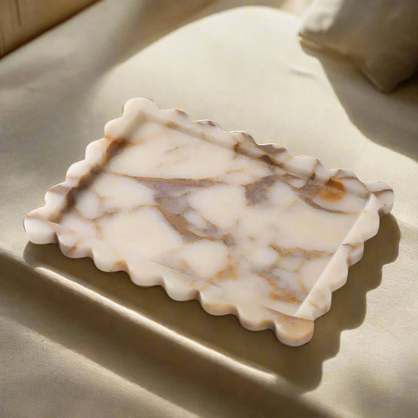 Luxury Scallop Edge Solid Calacatta Marble Rectangle Tray