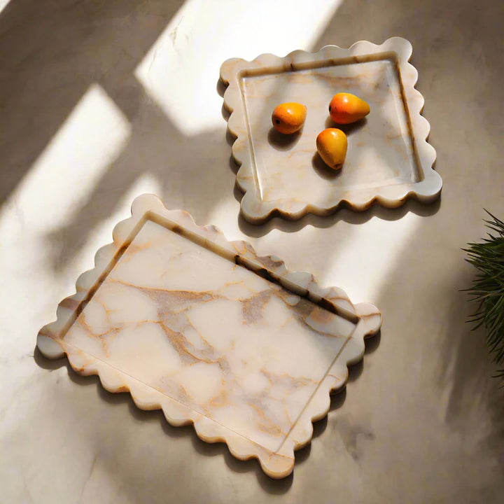 Luxury Scallop Edge Solid Calacatta Marble Square Tray