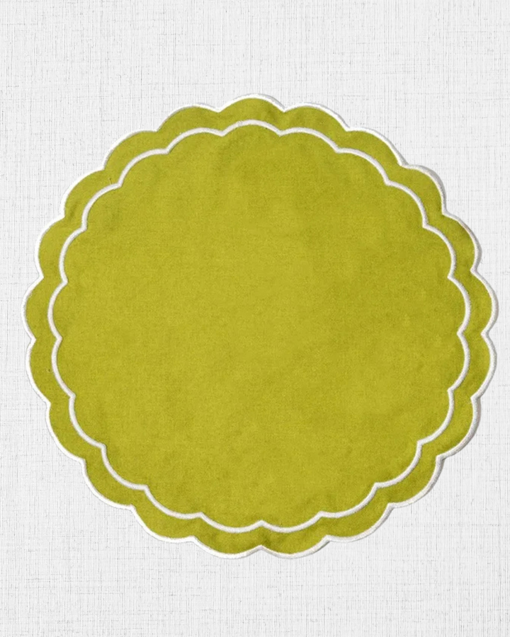 Set of 2 Green Scallop Edge Embroidered Placemats
